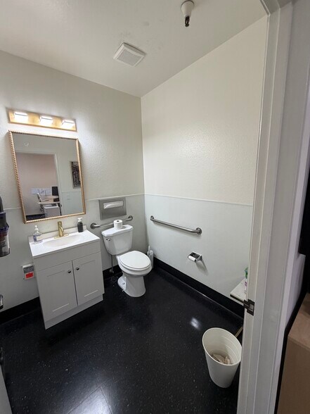 More Photos Of 717 Brea Canyon Rd, Walnut Warehouse For Lease