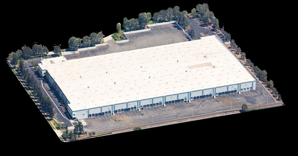 More Photos Of 11754 Cabernet Dr, Fontana Warehouse For Lease