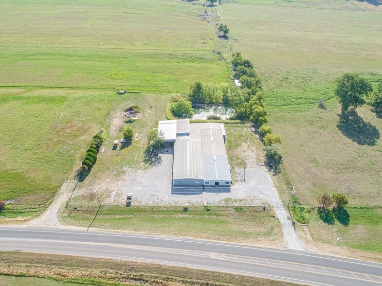 More Photos Of 700 N Main St, Lexington Warehouse For Lease
