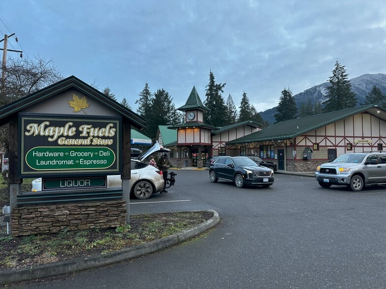 Primary Photo Of 7797 Silver Lake Rd, Maple Falls Service Station For Sale