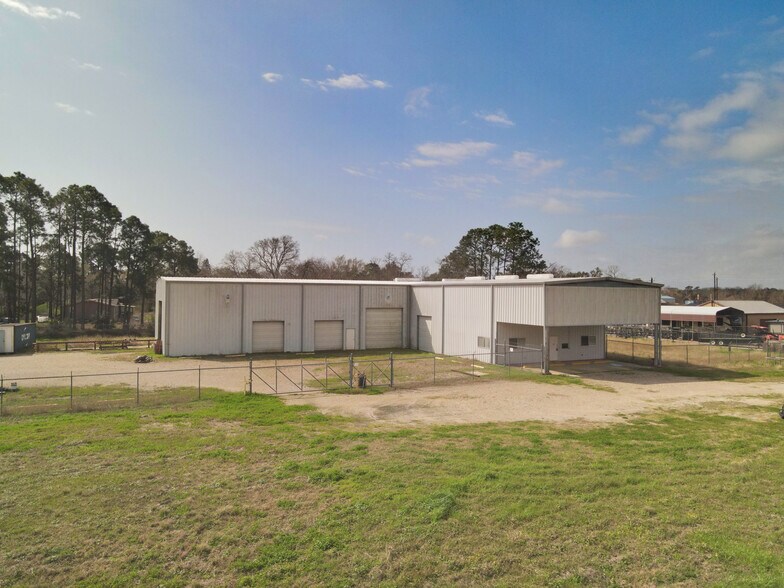 More Photos Of 3811 FM 646 Rd N, Santa Fe Manufacturing For Sale
