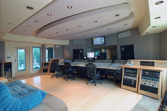 More Photos Of 5020 Biscayne Blvd, Miami Movie Radio TVStudio For Sale