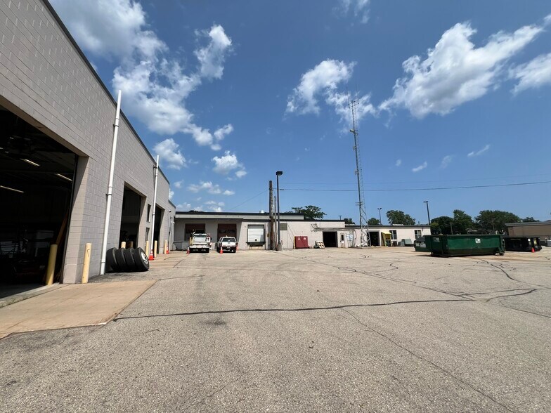 More Photos Of 1717 10th Ave, Menominee Industrial For Sale