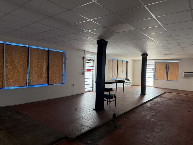 More Photos Of 1917 Cervantes St, Pensacola Freestanding For Lease