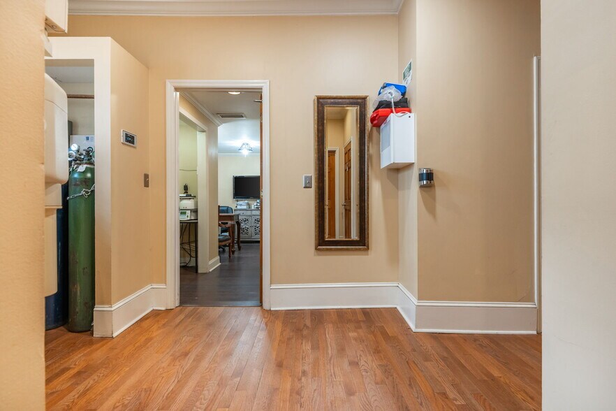 More Photos Of 1624 NE Piedmont Ave, Atlanta Medical For Sale