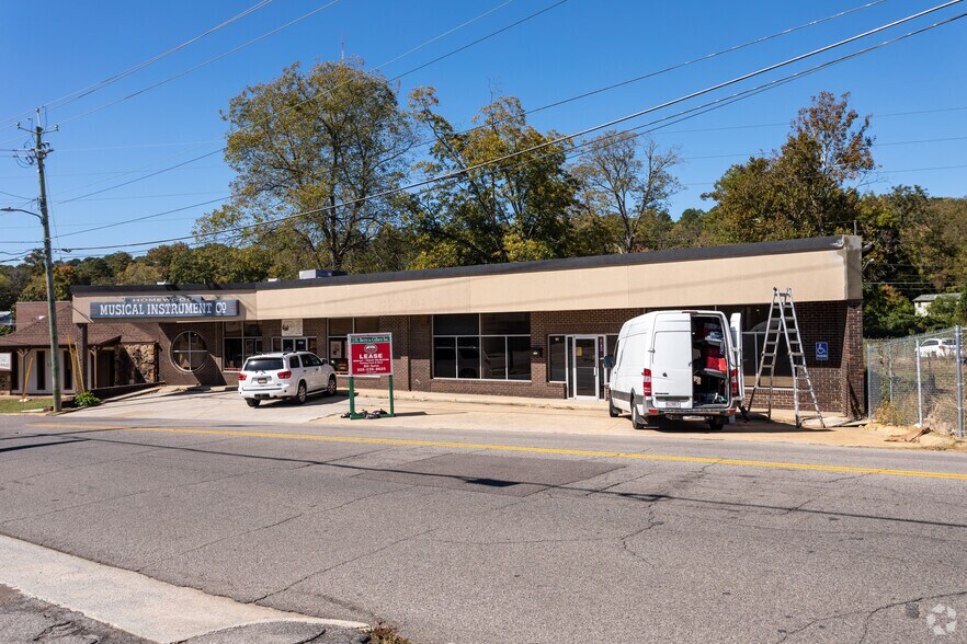 More Photos Of 1712-1716 28th Ave S, Birmingham Freestanding For Lease