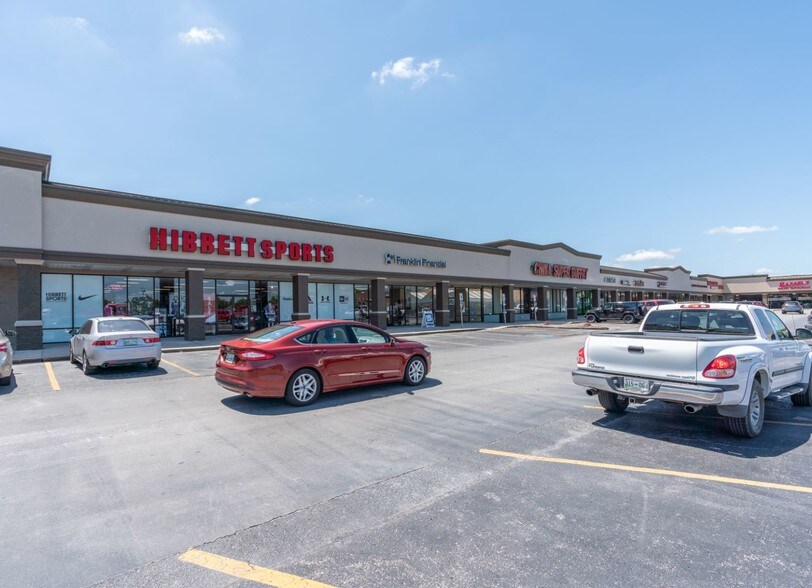 More Photos Of 2675 Decherd Blvd, Winchester Unknown For Lease