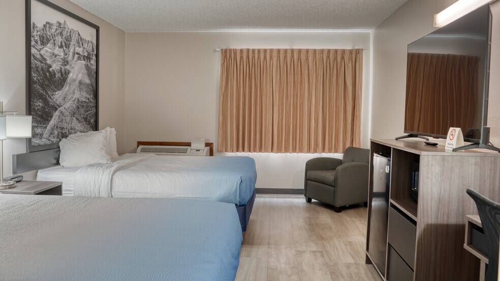 More Photos Of 2600 Whitewood Service Rd, Sturgis Hotel For Sale