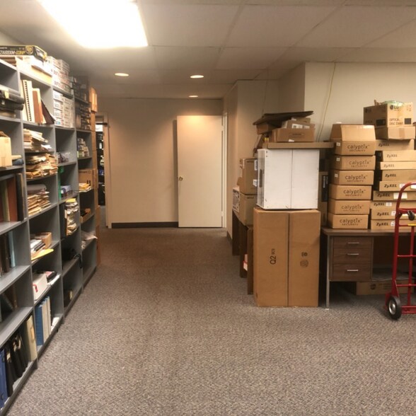 More Photos Of 2 Professional Dr, Gaithersburg Office For Lease