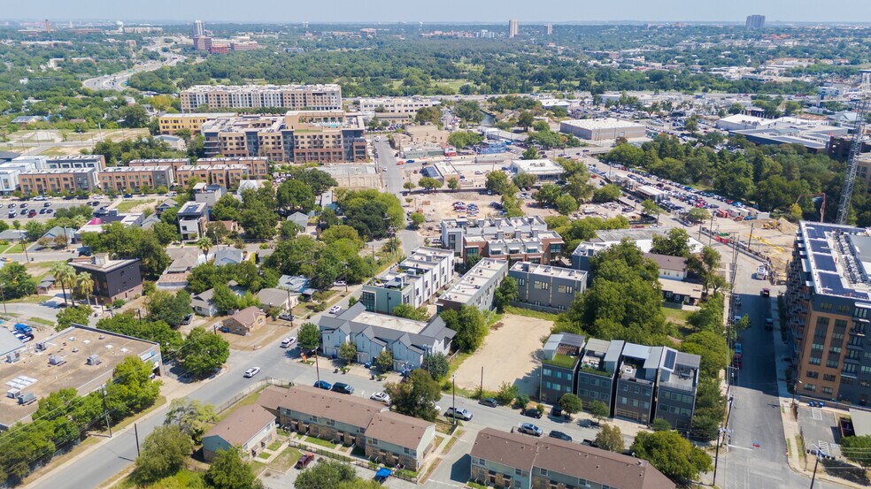 More Photos Of 811 E Park Ave, San Antonio Land For Sale