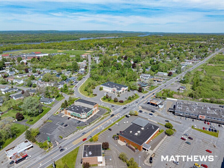 More Photos Of 173 Fairview Ave, Hudson Drugstore For Sale