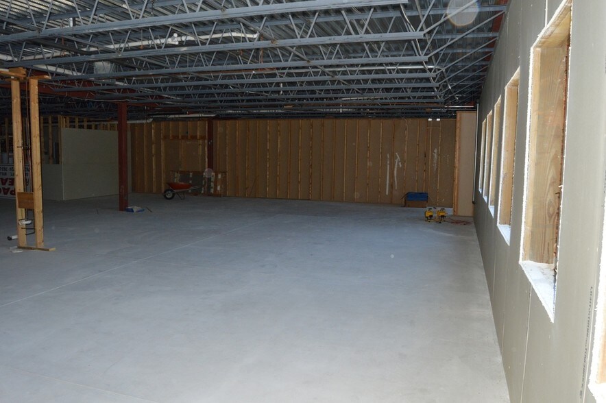 More Photos Of 23671 NW St Francis Blvd & NW Ambassador Blvd, Saint Francis Medical For Lease
