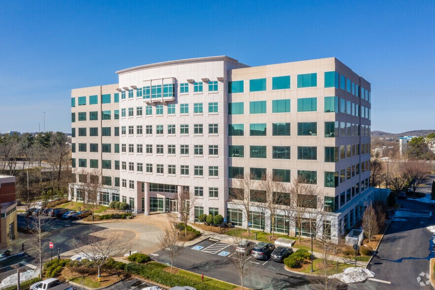 More Photos Of 2555 Meridian Blvd, Franklin Office For Lease