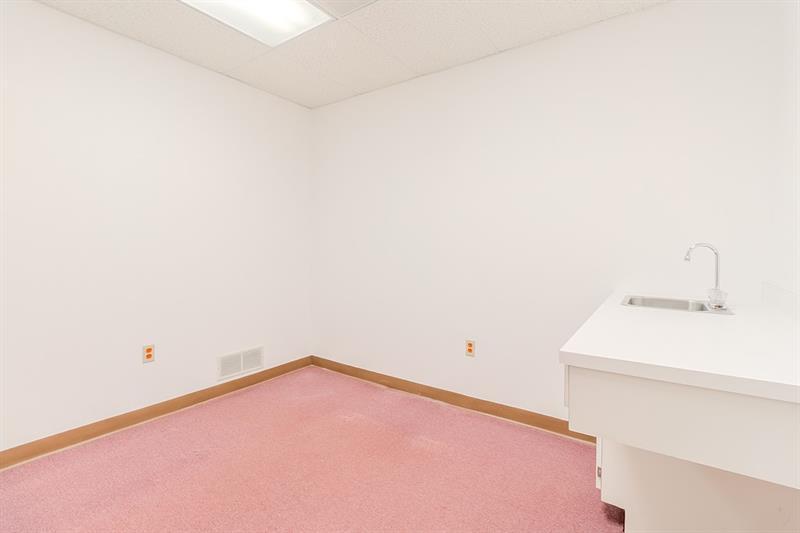 More Photos Of 1027 W Main St, Mount Pleasant Medical For Sale