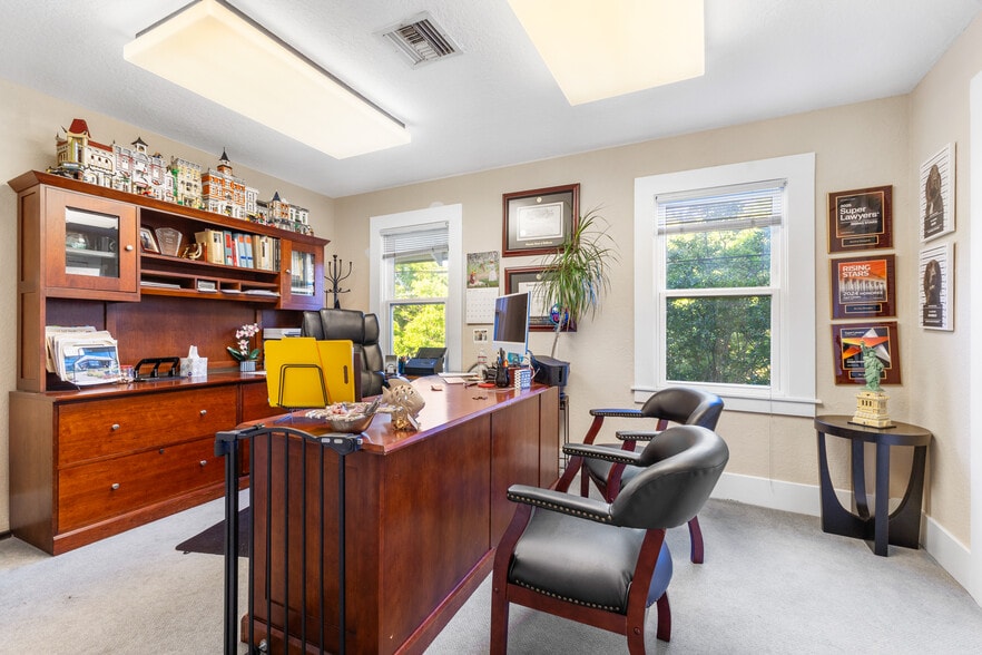 More Photos Of 700 College Ave, Santa Rosa Office For Sale