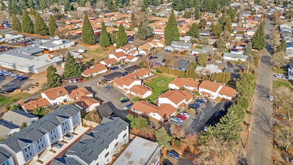 More Photos Of 2341 SE 152nd Ave, Portland Apartments For Sale