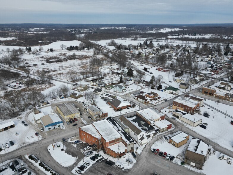 More Photos Of 127 S Main St, Creston Freestanding For Sale