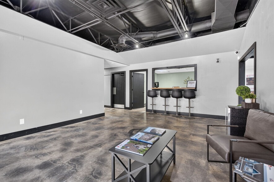 More Photos Of 5601 S Campbell Ave, Springfield General Retail For Sale