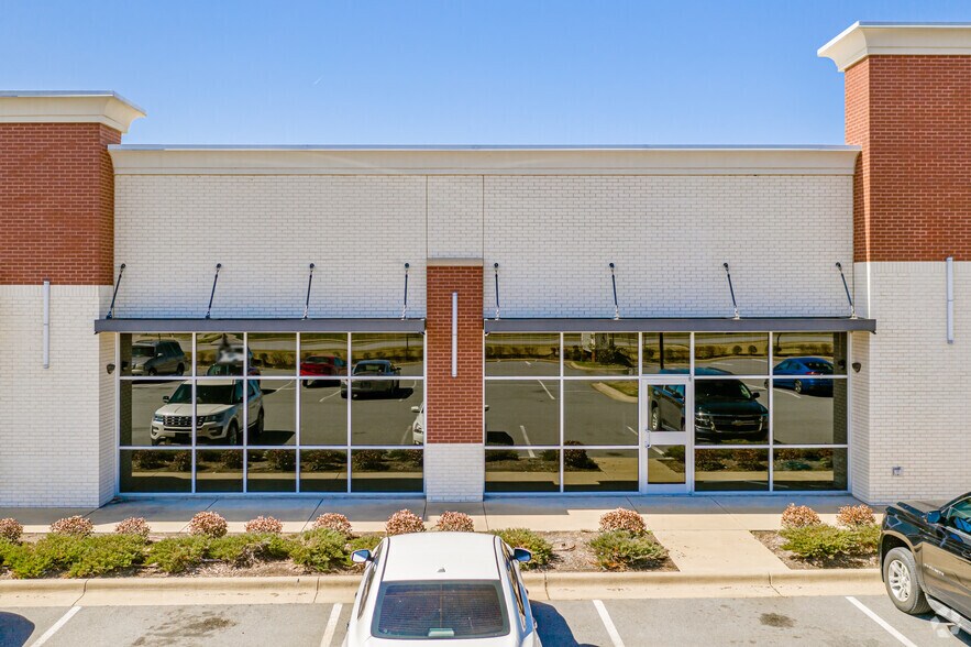 More Photos Of 11312 Bass Pro Pky, Little Rock General Retail For Lease