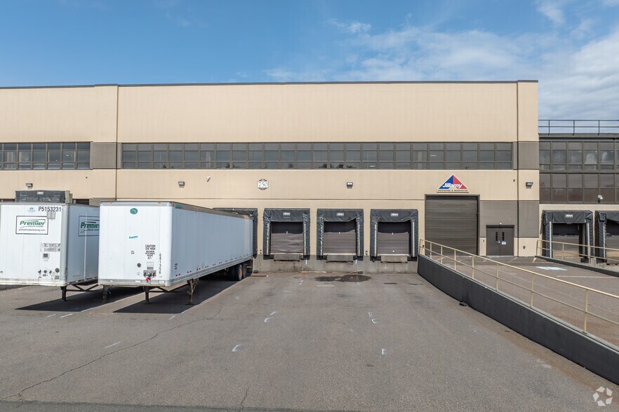 More Photos Of 50 Cardinal Ln, Warminster Warehouse For Lease