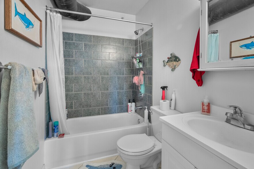 More Photos Of 2420 4th Ave S, Minneapolis Apartments For Sale