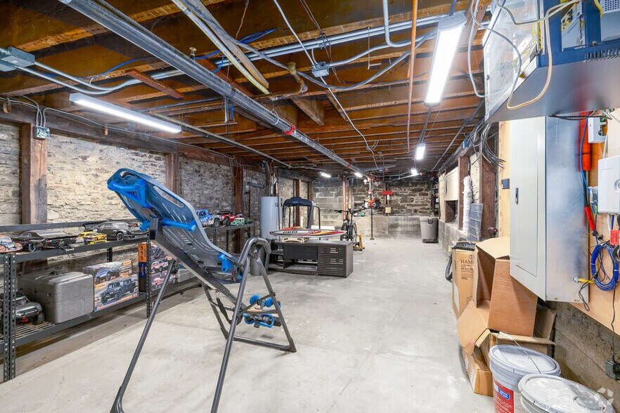 More Photos Of 40 Court St, Binghamton Apartments For Sale