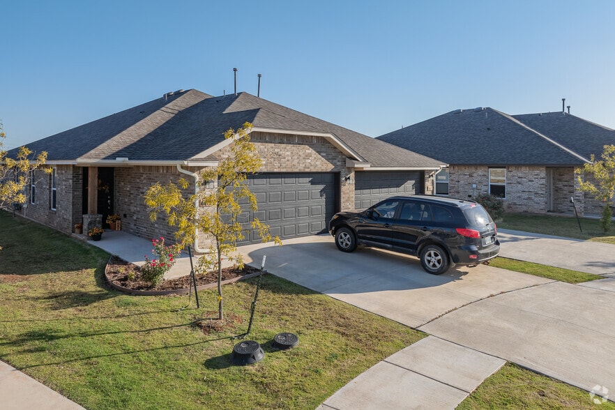 More Photos Of 646 Marlin Ct, Chickasha Apartments For Sale