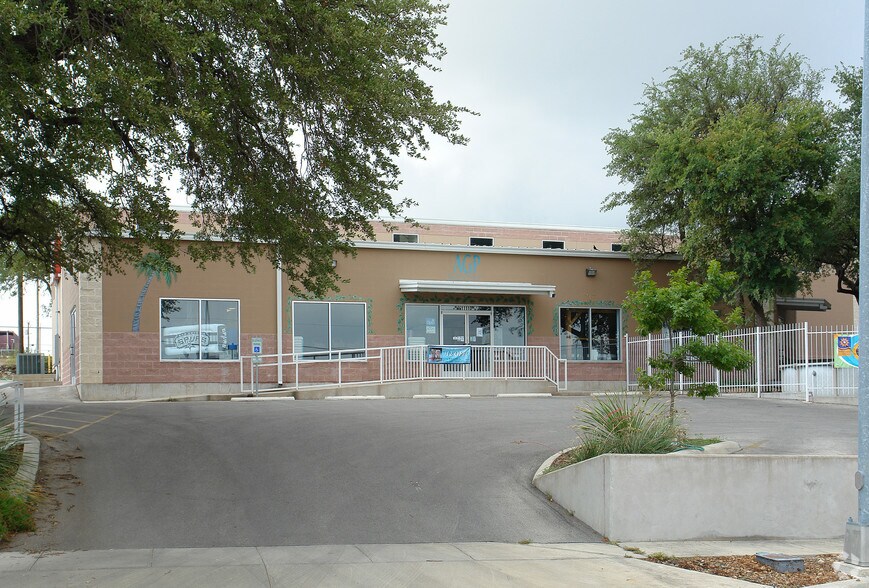 Primary Photo Of 11110 Wye St, San Antonio Flex For Lease