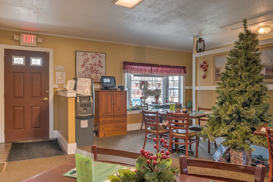 More Photos Of 10 NH Route 12 S, Fitzwilliam Restaurant For Sale