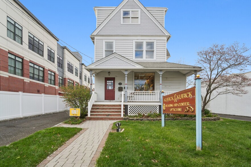 More Photos Of 393 Millburn Ave, Millburn Office Residential For Lease