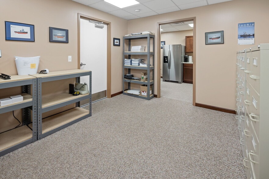 More Photos Of 30 Bolton Ln, West Creek Light Distribution For Sale