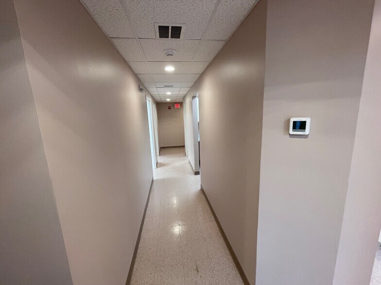 More Photos Of 464 Wolcott Rd, Wolcott Office For Lease