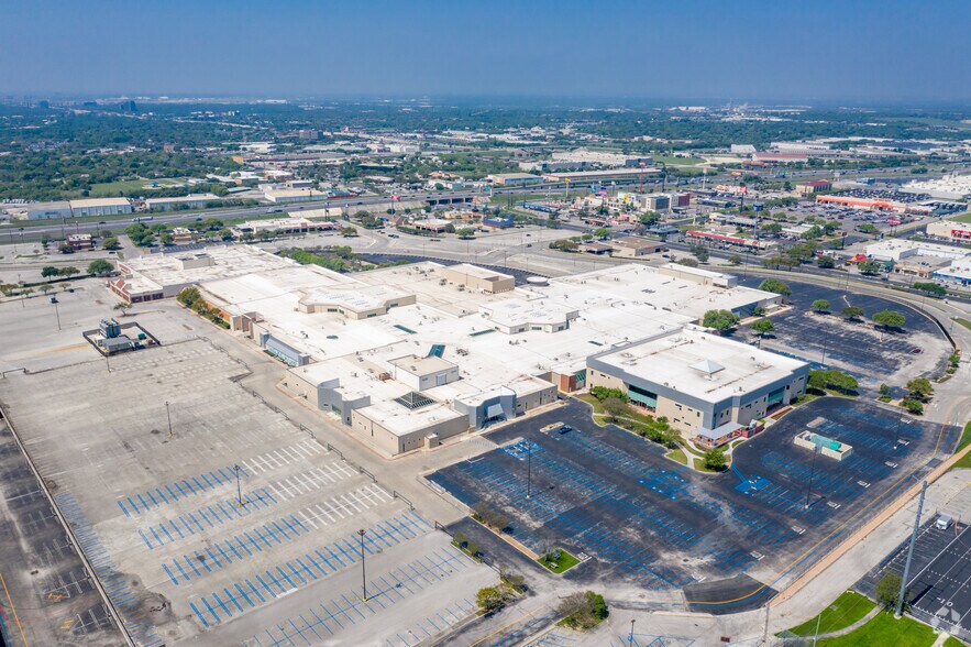 More Photos Of 1 Fanatical Pl, San Antonio Industrial For Sale