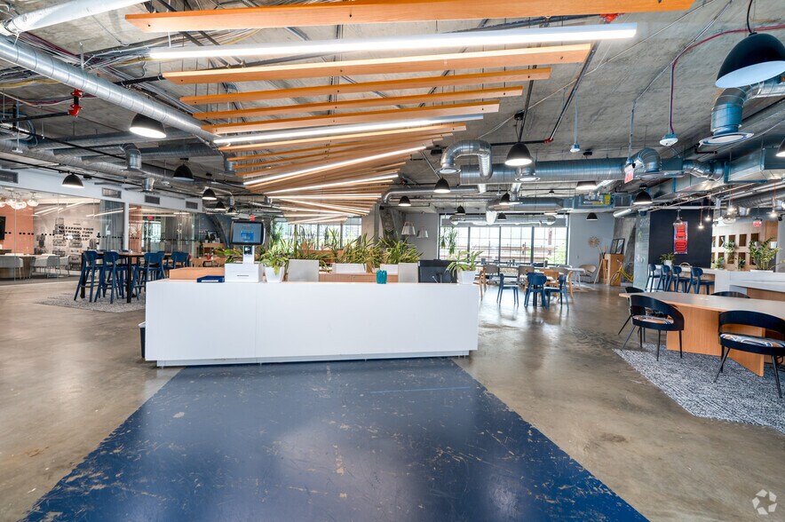 More Photos Of 1140 3rd St NE, Washington Office For Lease