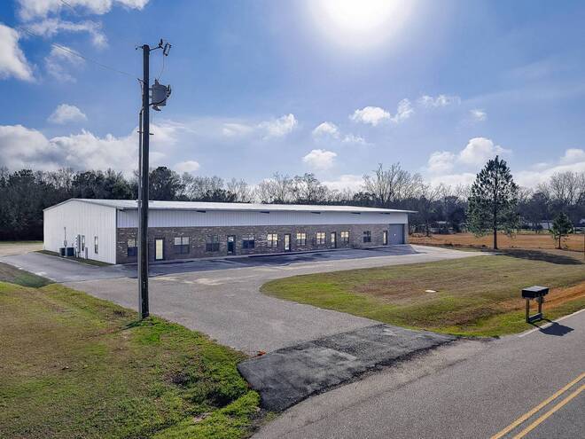 More Photos Of 8386 Jonesboro Rd, Daphne Warehouse For Lease