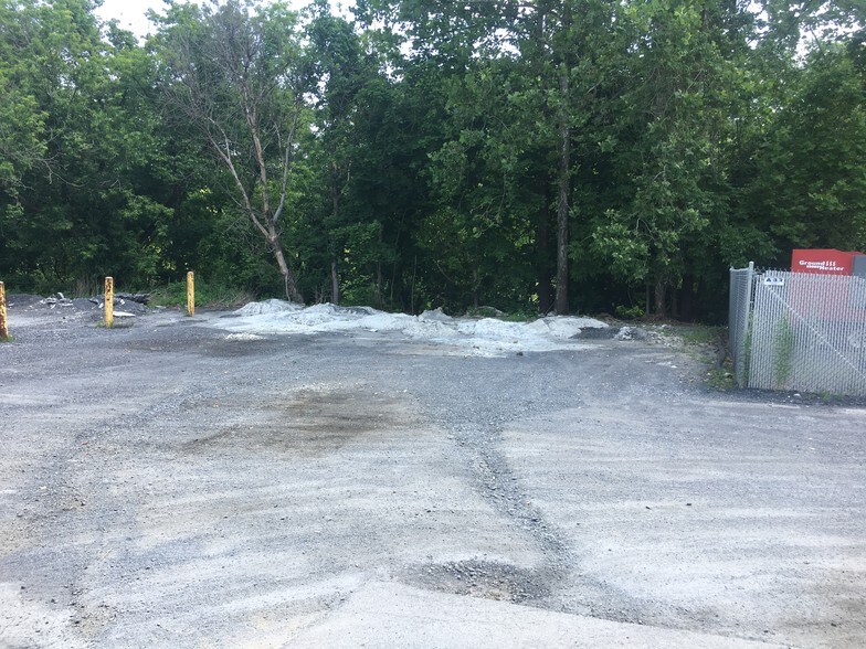 More Photos Of 615 Front St, Whitehall Service For Lease