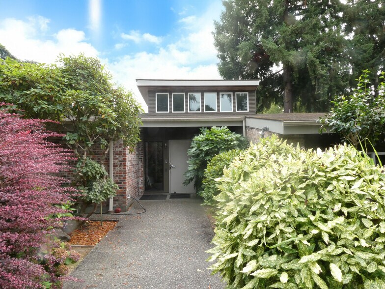 Primary Photo Of 3601 NE 123rd St, Seattle Schools For Lease