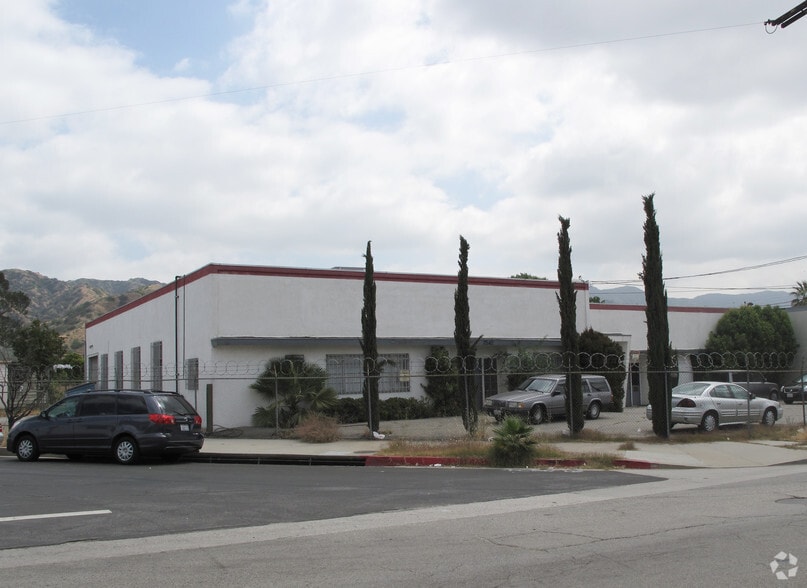 More Photos Of 7542 San Fernando Rd, Sun Valley Warehouse For Lease