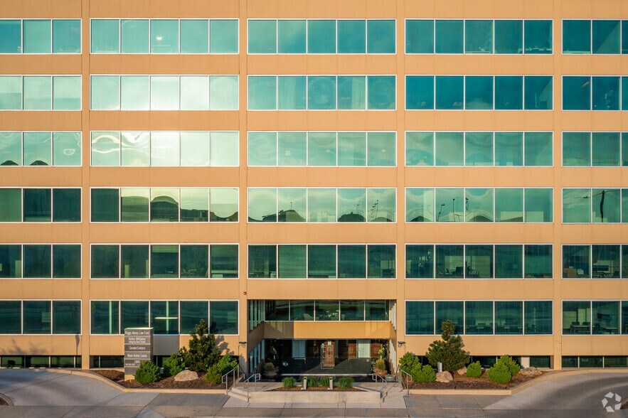 More Photos Of 50 S Steele St, Denver Office For Lease