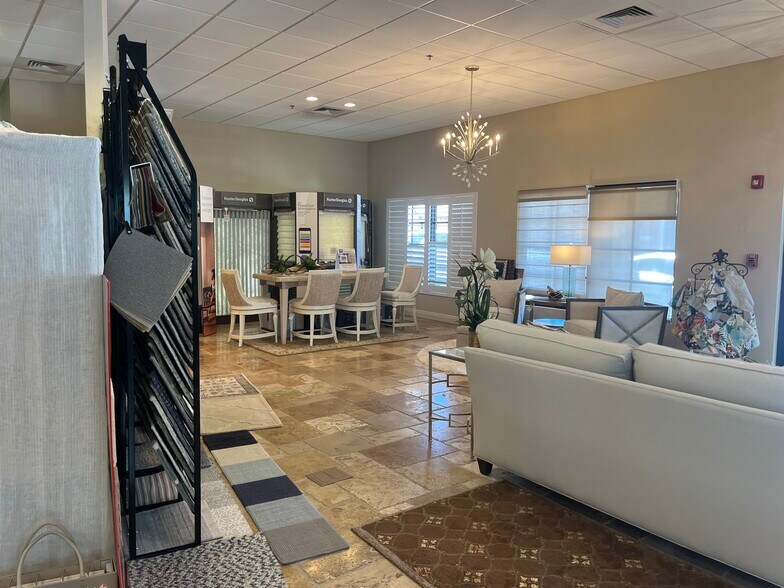 More Photos Of 8205 Natures Way, Lakewood Ranch Storefront Retail Office For Sale