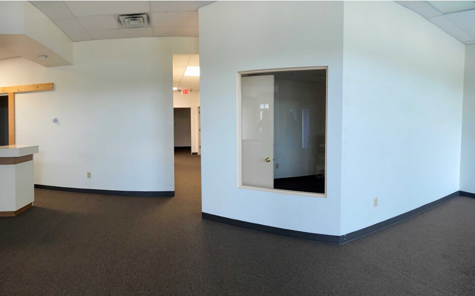 More Photos Of 1035 Pleasant St, Beloit Apartments For Lease