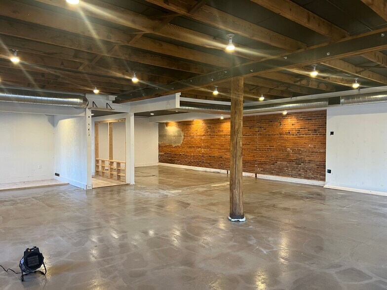 More Photos Of 242 Wood St, Doylestown Office Residential For Lease