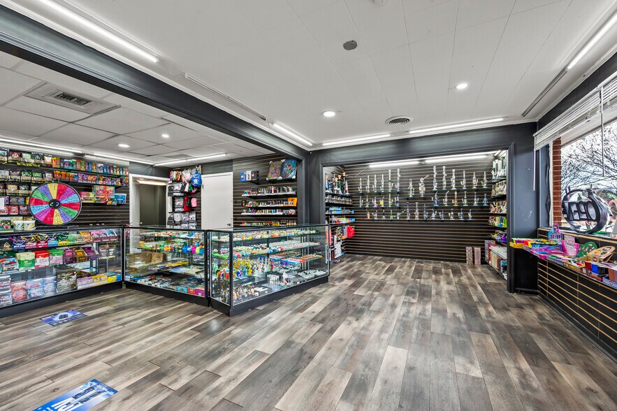 More Photos Of 808-810 W Main St, Jamestown Auto Repair For Sale