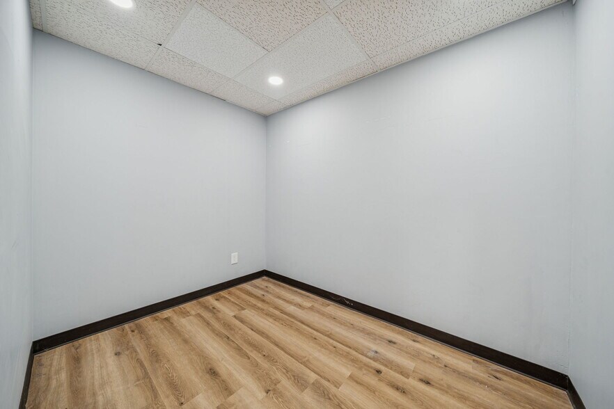 More Photos Of 985 Penn St, Brackenridge Medical For Sale