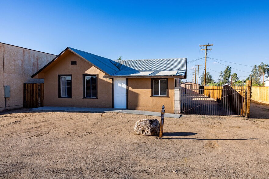 More Photos Of 6618 Inyokern Rd, Inyokern Office For Sale