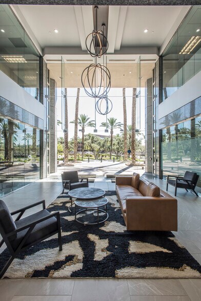 More Photos Of 426 N 44th St, Phoenix Unknown For Lease