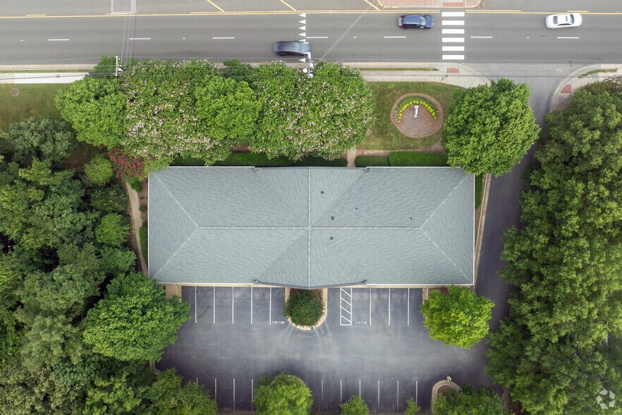 More Photos Of 1520 E Franklin St, Chapel Hill Medical For Sale