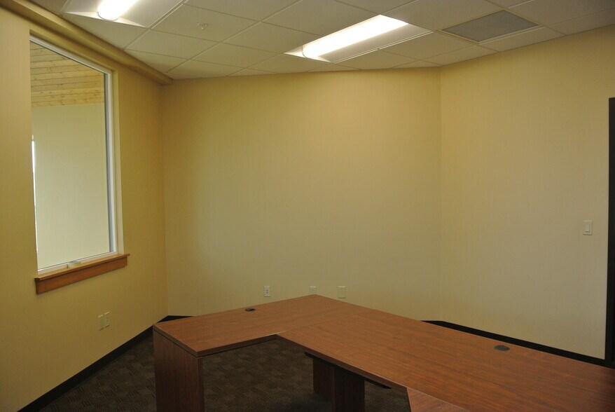 More Photos Of 3875 N Schreiber Way, Coeur d'Alene Warehouse For Lease