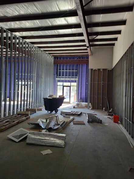More Photos Of , Biloxi Service Station For Lease
