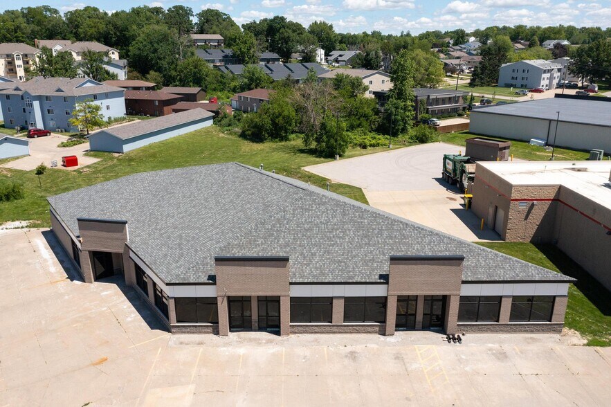 More Photos Of 2411 2nd St, Coralville Unknown For Sale